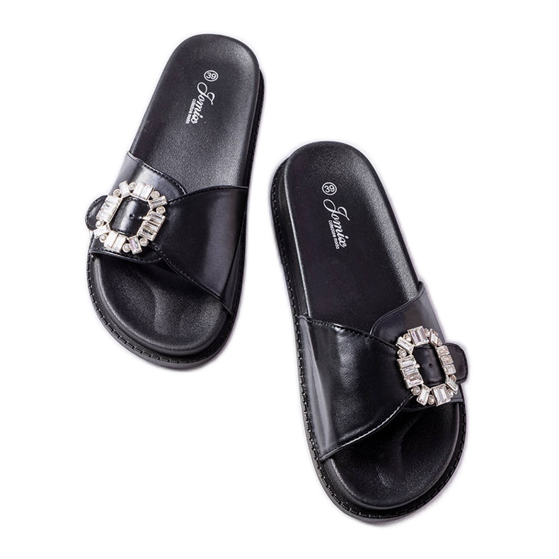 Black slides decorated with Griegsvei rhinestones