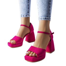 Pink sandals with a fashionable heel from Vinceza