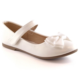 Girls' First Communion ballerinas with a velcro bow white Potocki BB23009