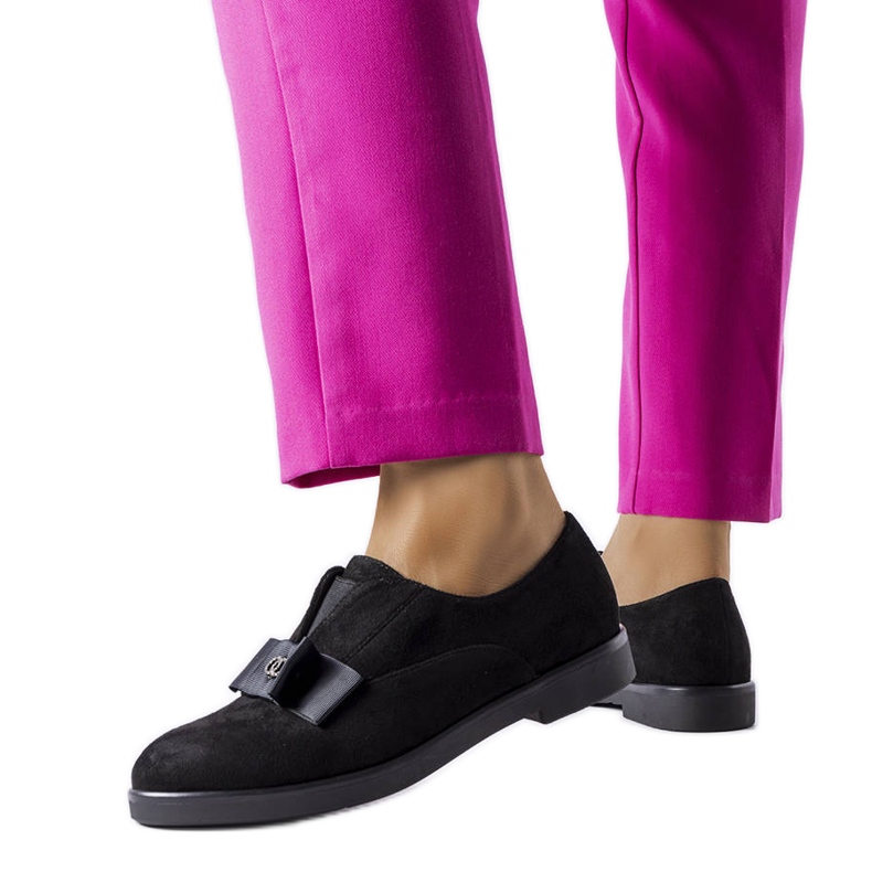 Black slip-on shoes from Mutton