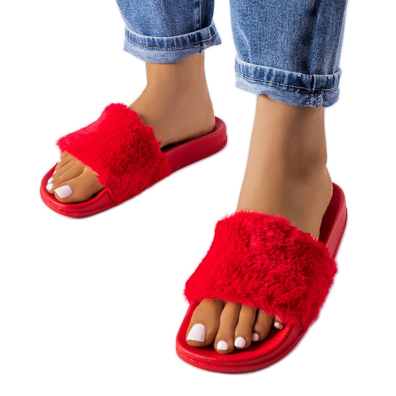 Red slides with fur from Raffaele