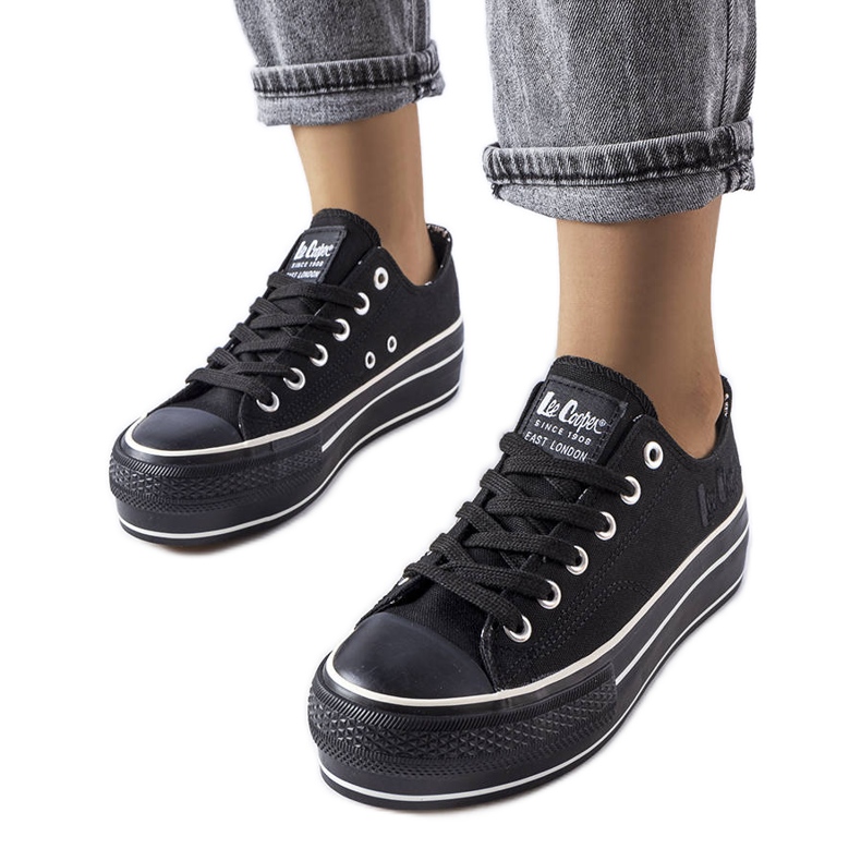 Lee Cooper LCW-22-31-0843L black sneakers