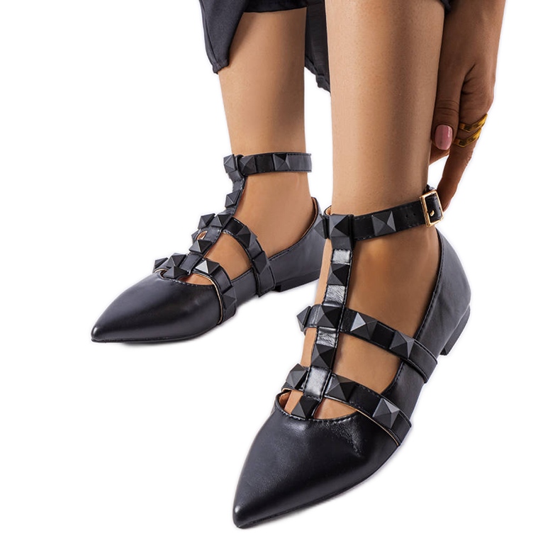 Black ballerinas with a spectacular Blur fastener Black ballerinas with a spectacular Blur fastener