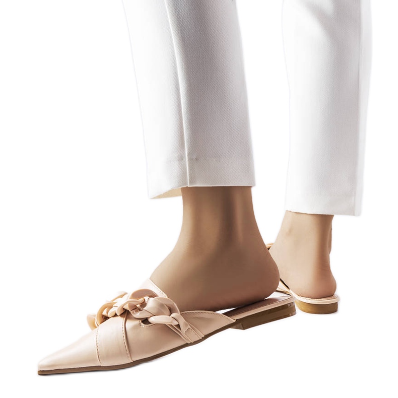 Beige elegant sandals with chain from Patenaude
