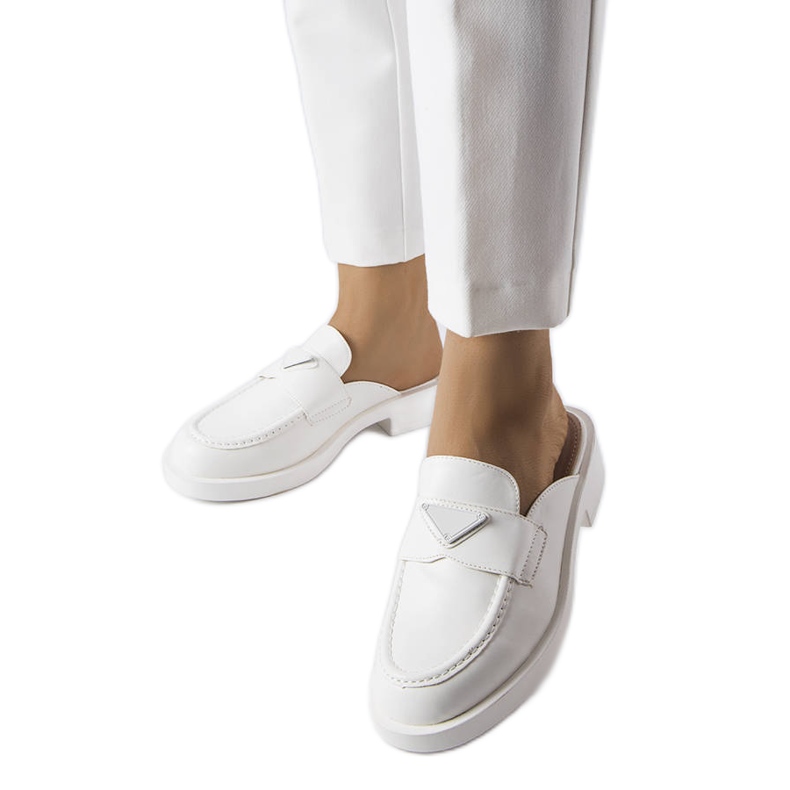 White sliders with a built-in toe from Berkshire