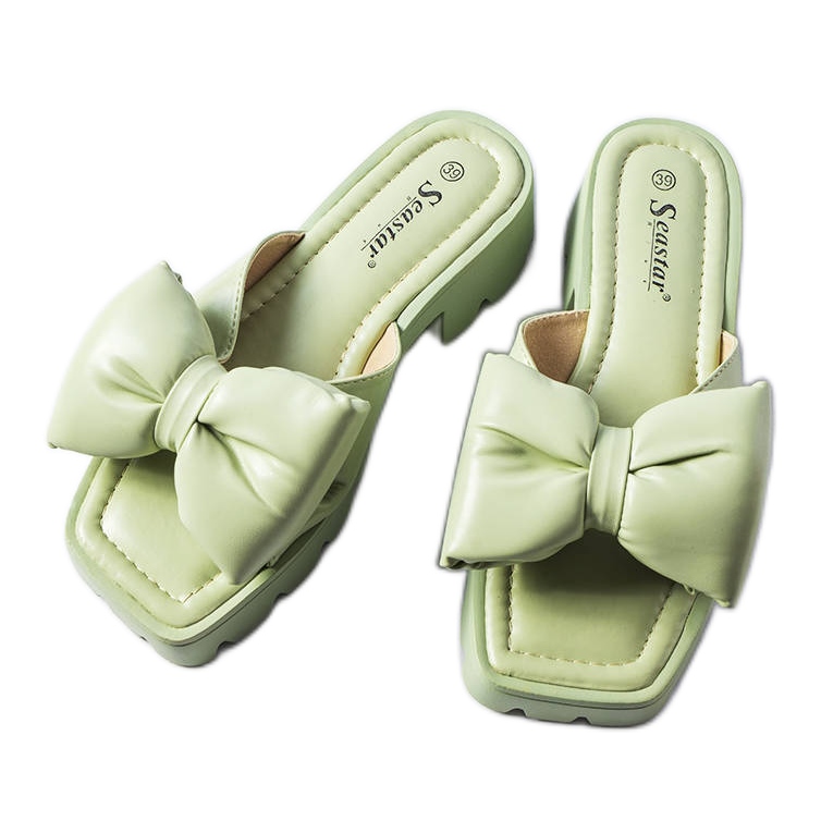 Seastar Green slippers with tractor soles from Bossé