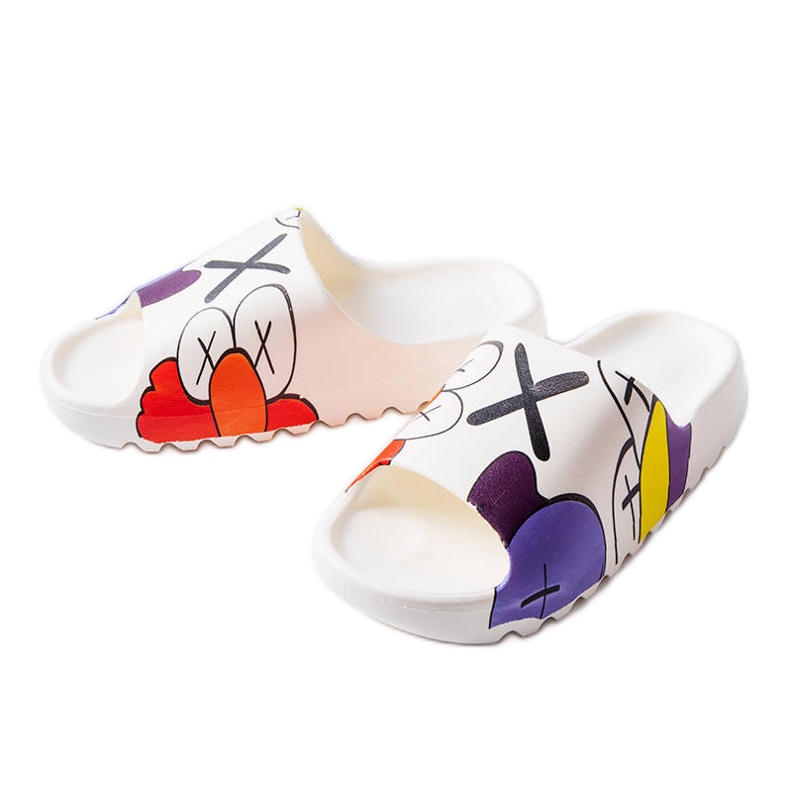 White slippers with a tread and prints
