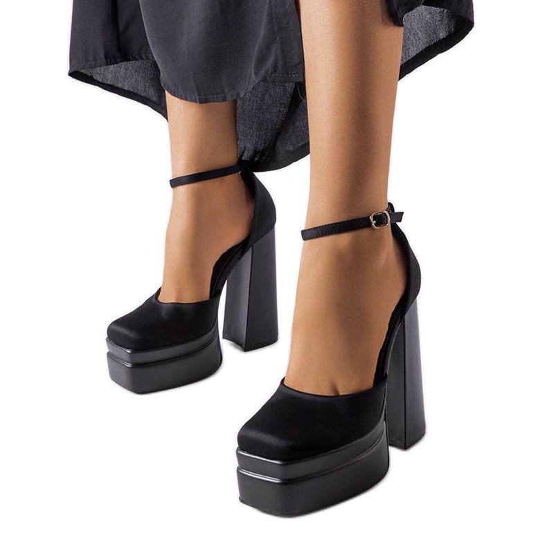 BM Black high heel pumps from Romines