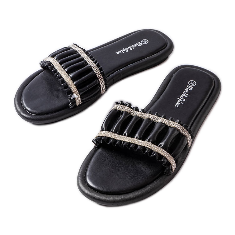 Black flip-flops with Anapor rhinestones Black flip-flops with Anapor rhinestones