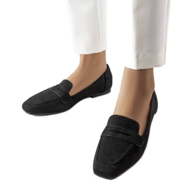 Thayerville black loafers