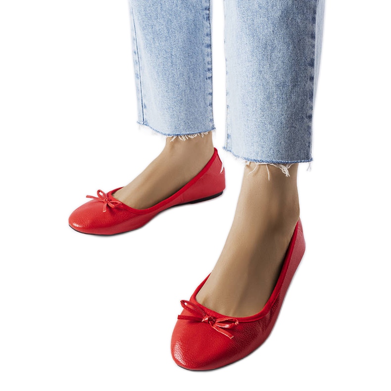 Red ballerinas with a bow from Vaillancour