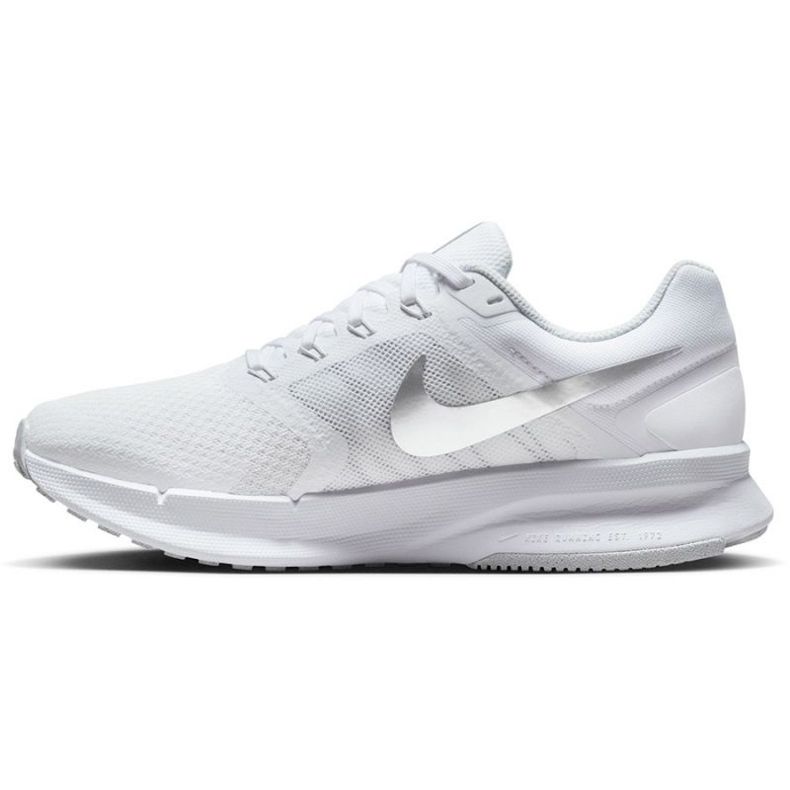 Running shoes Nike Run Swift 3 W DR2698 101 white