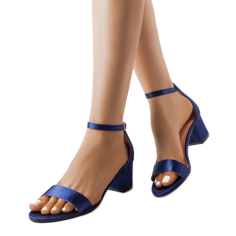 Navy blue sandals on a low heel from Bingamon