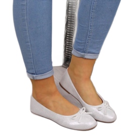 Ballerinas with a bow eVento W 1136 white silver