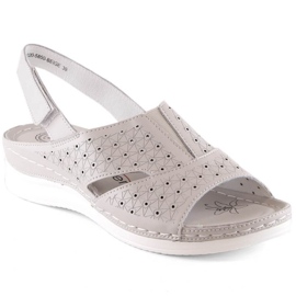 Leather comfortable sandals with elastic band eVento W 5850 beige