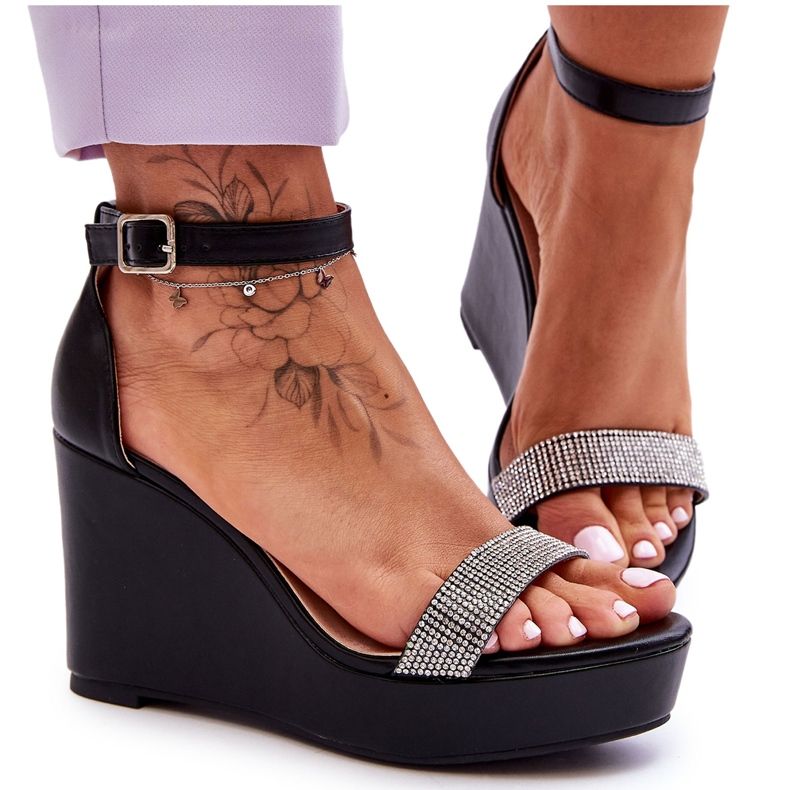 WD1 Fashionable Leather Wedge Sandals Black Arwen WD1 Fashionable Leather Wedge Sandals Black Arwen