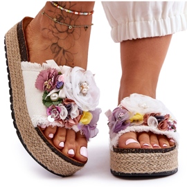 Material Slippers With Flowers White Nessa