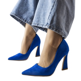 Blue heel pumps from Linda