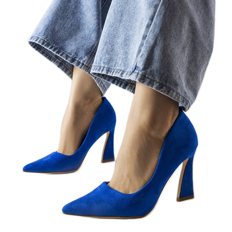 Blue heel pumps from Linda