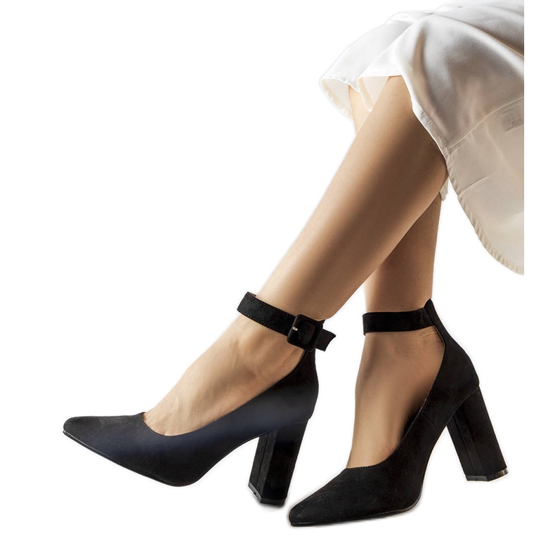 Inna Black heel pumps from Achen