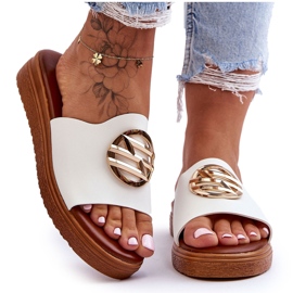 Women's Sandals With White Secrets Decoration