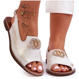Leather Flat Sandals With Decoration Nicole 2744/004 White-Gold Leather Flat Sandals With Decoration Nicole 2744/004 White-Gold