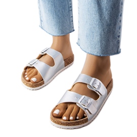 Lee Cooper LCW-22-35-1151L silver slides