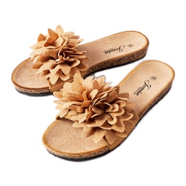 Brown slippers decorated with Farland flowers