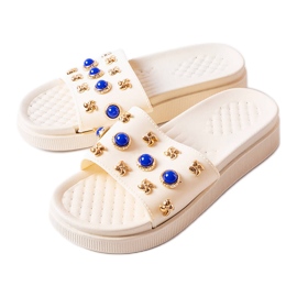 Beige decorated slides from Montesarchio Beige decorated slides from Montesarchio