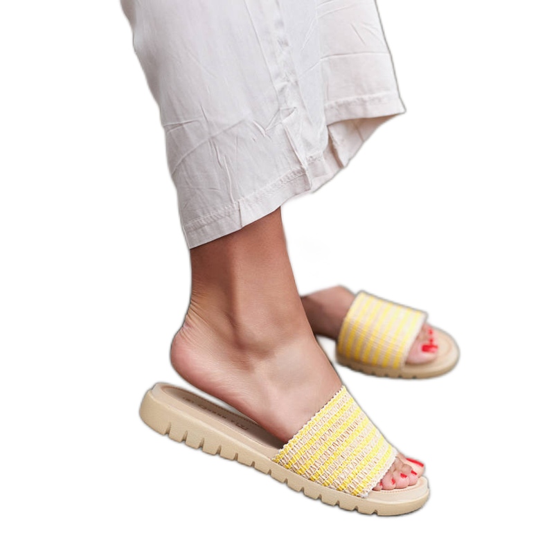 Yellow woven Capovalle slides