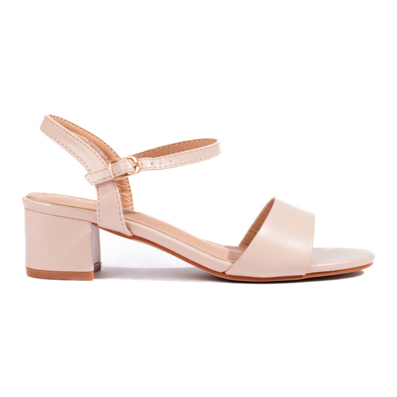 Women's cream sandals on the Shelovet post beige