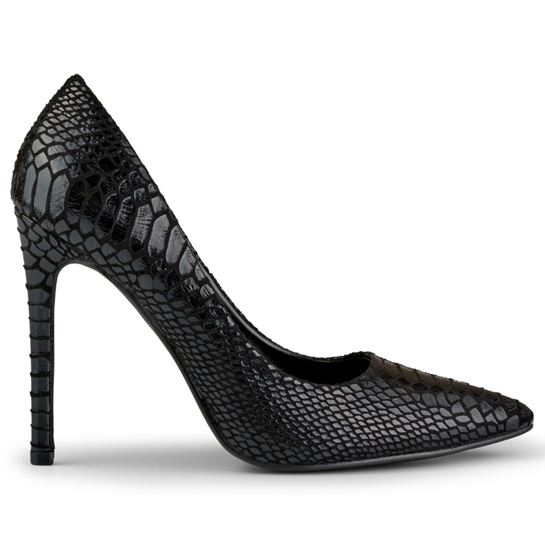 Black high heels with a delicate pattern