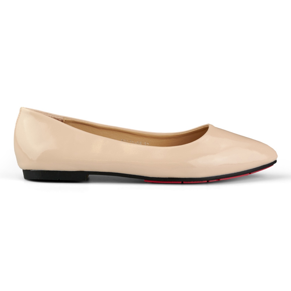 Ladies beige 2025 flat shoes