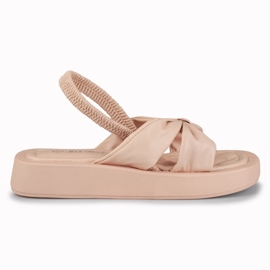 Powder sandals with an elastic band from Sisi beige