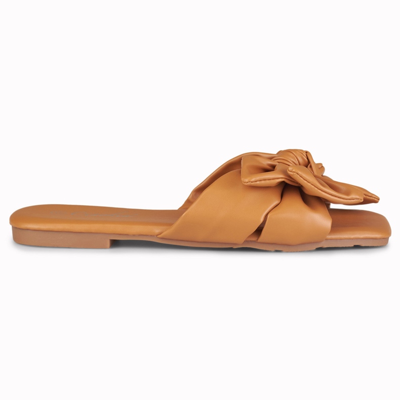 Caramel bow slippers from Isanna brown