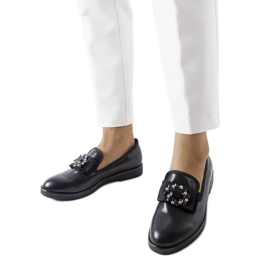 Black brogues with the Béland application Black brogues with the Béland application