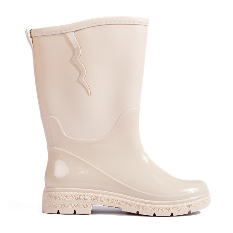 Women's cream boots from Shelovet beige