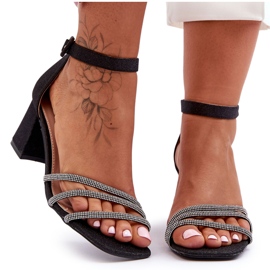 PG1 Glossy Heel Sandals Black Enenor