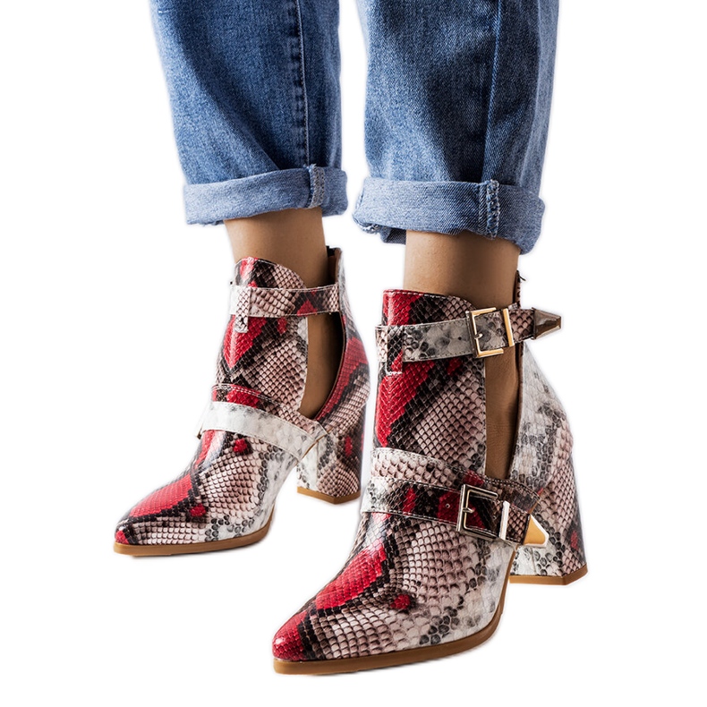 White and pink women's boots from Itabi beige