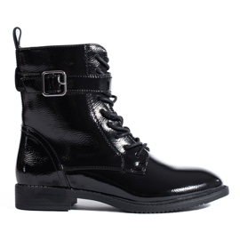Shelovet black lacquered workers