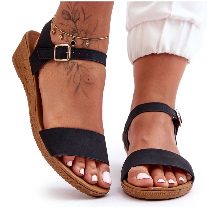 Classic Low Wedge Sandals Black Arya