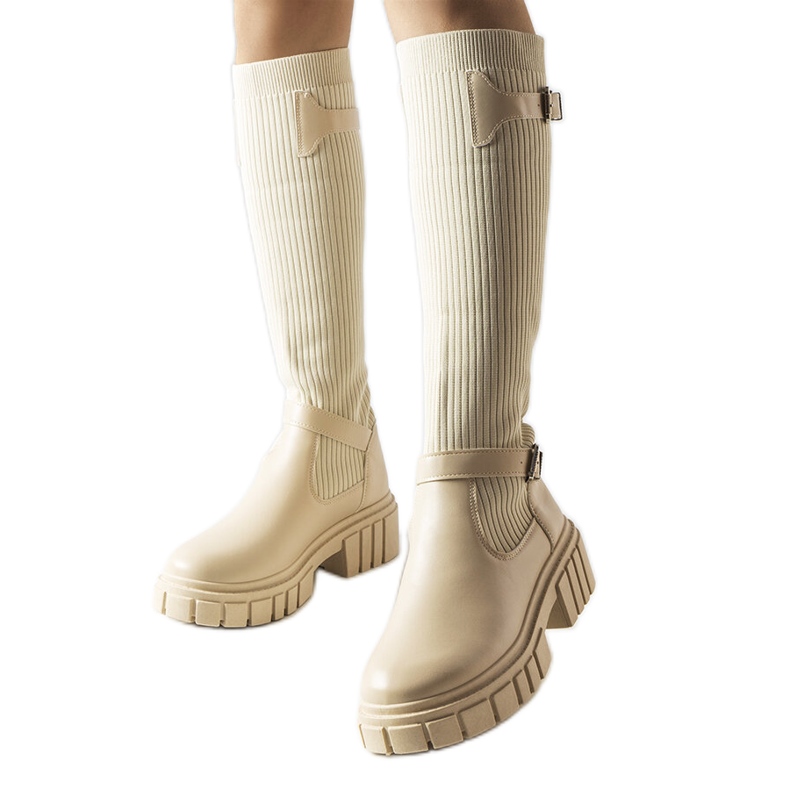 Beige boots with a flexible upper from Courcelle