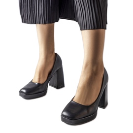 Black high heel pumps from Mailly