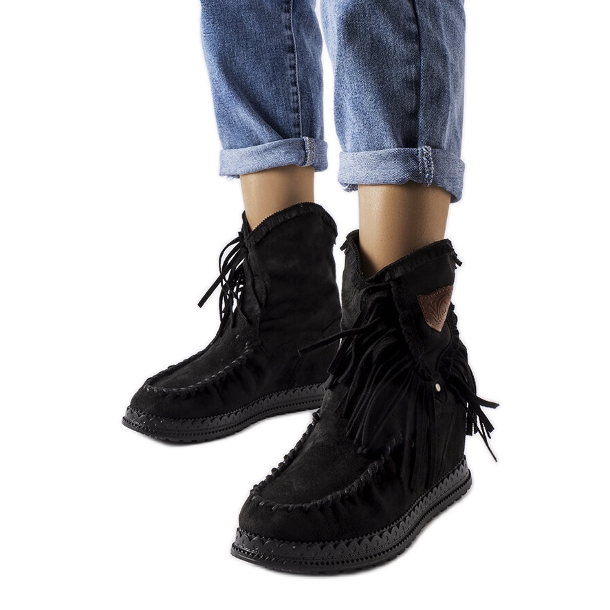 Minnetonka wedge boots deals