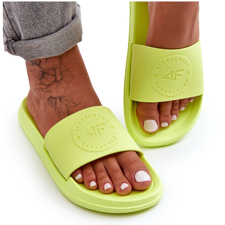 Women's Sport Slippers 4F 4FSS23FFLIF069-72S Lime green Women's Sport Slippers 4F 4FSS23FFLIF069-72S Lime green
