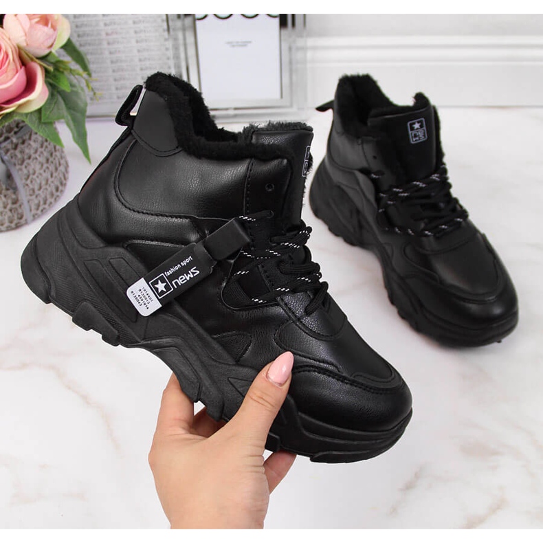 Women's insulated sneakers with a thick sole, black NEWS Women's insulated sneakers with a thick sole, black NEWS