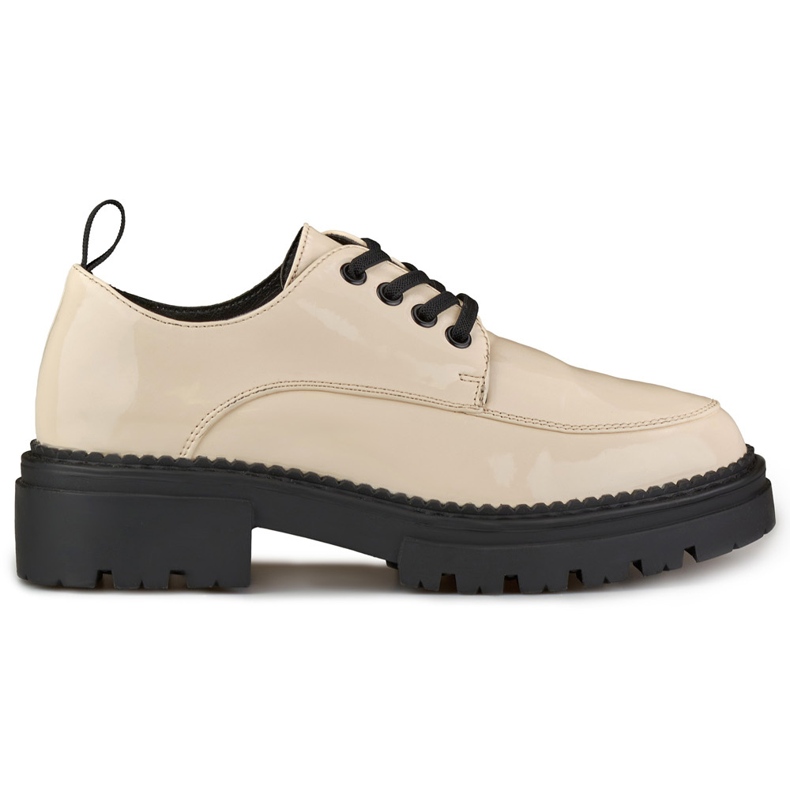 La.Fi Beige lacquered lace-up shoes