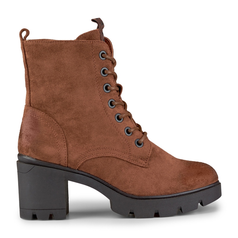 Brown suede boots on a comfortable post