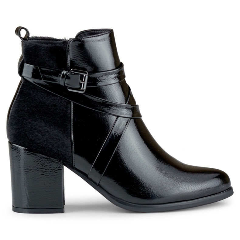 Elegant black women's boots with a decorative clasp
