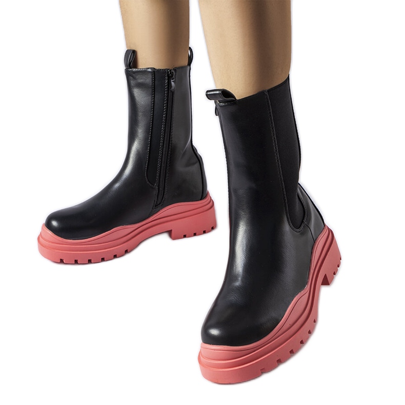 Black boots with a colored sole from Delebio